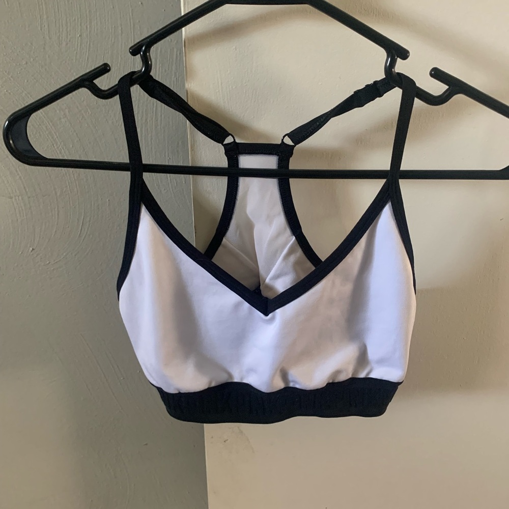 Victoria’s Secret PINK Ultimate Scoop Sports Bra